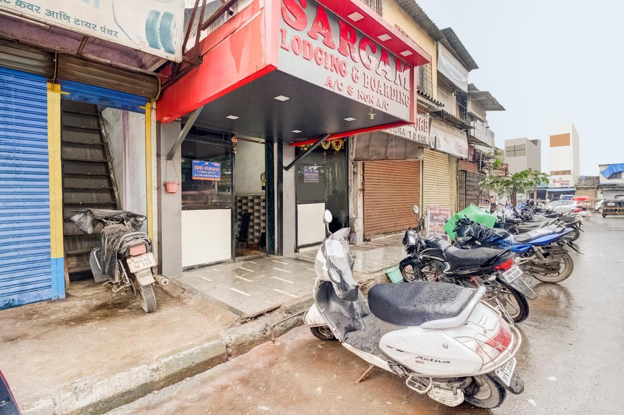 Hotel O Sargam Lodging And Boarding Ulhasnagar Bagian luar foto